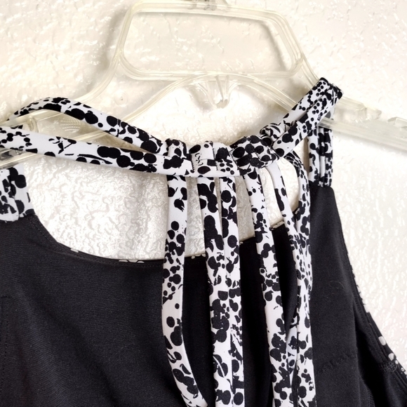 Lululemon Slide With Me Bra Chirasu Black / Chirakasu Alpine White sz 4 - Picture 5 of 7